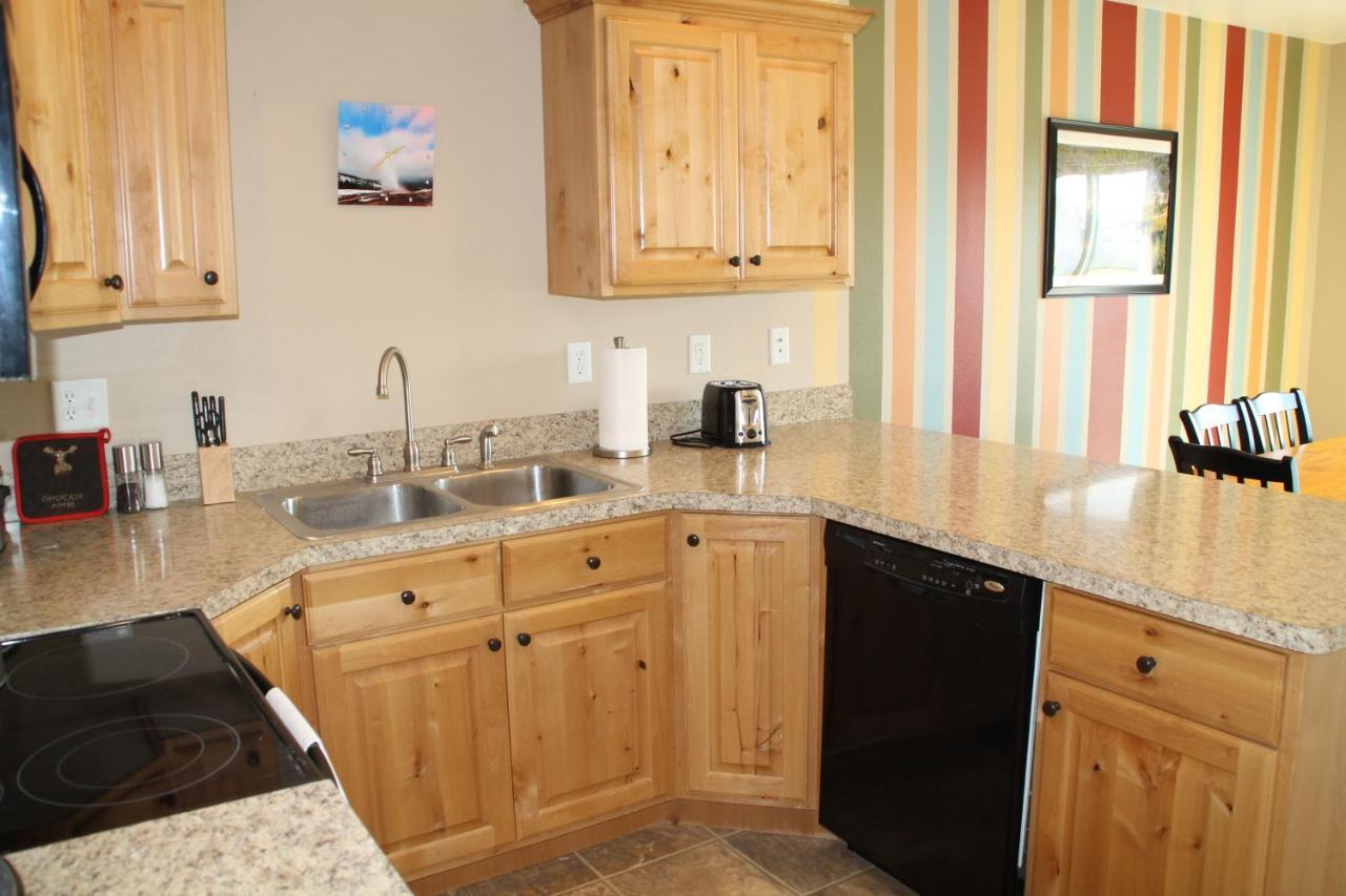 3 Queen Beds, 1 Twin Bed, 2 Rooms, 1 And A Half Bath, Self Check-In, Flexcation Equipped Idaho Falls Exterior photo