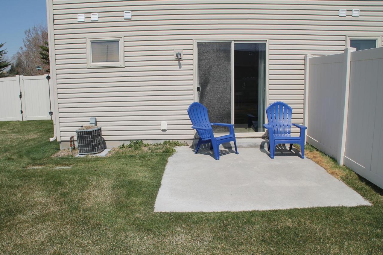 3 Queen Beds, 1 Twin Bed, 2 Rooms, 1 And A Half Bath, Self Check-In, Flexcation Equipped Idaho Falls Exterior photo